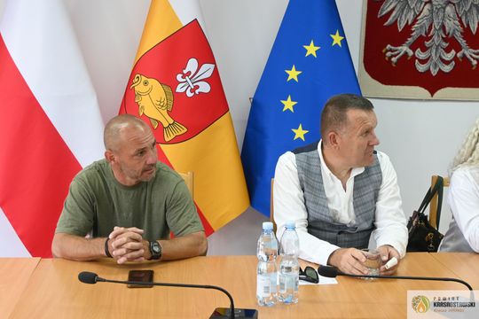 Pow. krasnostawski. Puchary i dyplomy za współzawodnictwo sportowe [GALERIA ZDJĘĆ]