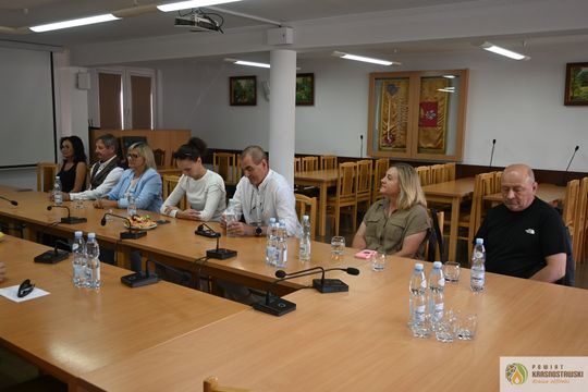 Pow. krasnostawski. Puchary i dyplomy za współzawodnictwo sportowe [GALERIA ZDJĘĆ]