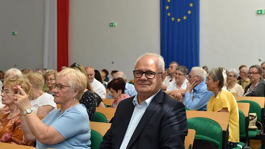 Zakończenie roku akademickiego Uniwersytetu Trzeciego Wieku przy PANS [ZDJĘCIA]