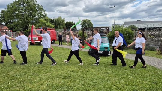 Dzień Rodziny w klimacie PRL w Warsztacie Terapii Zajęciowej Caritas [GALERIA ZDJĘĆ]