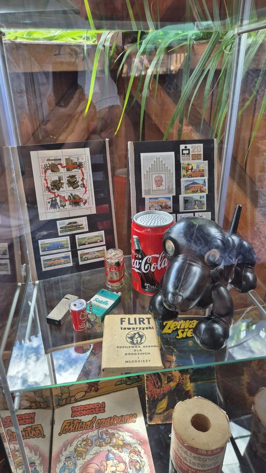 Dzień Rodziny w klimacie PRL w Warsztacie Terapii Zajęciowej Caritas [GALERIA ZDJĘĆ]