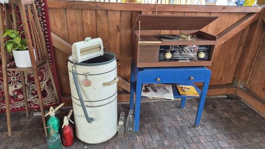 Dzień Rodziny w klimacie PRL w Warsztacie Terapii Zajęciowej Caritas [GALERIA ZDJĘĆ]