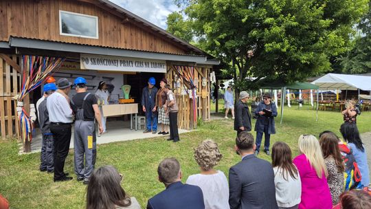 Dzień Rodziny w klimacie PRL w Warsztacie Terapii Zajęciowej Caritas [GALERIA ZDJĘĆ]