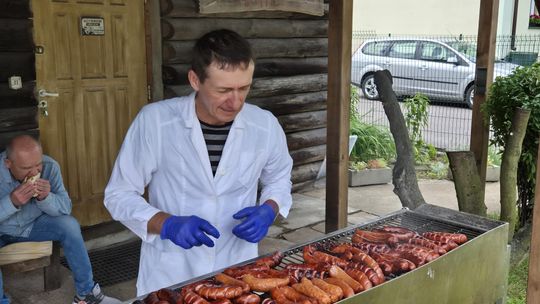 Dzień Rodziny w klimacie PRL w Warsztacie Terapii Zajęciowej Caritas [GALERIA ZDJĘĆ]