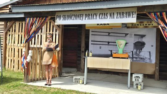 Dzień Rodziny w klimacie PRL w Warsztacie Terapii Zajęciowej Caritas [GALERIA ZDJĘĆ]