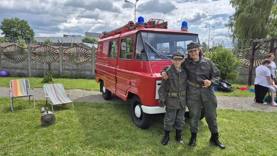 Dzień Rodziny w klimacie PRL w Warsztacie Terapii Zajęciowej Caritas [GALERIA ZDJĘĆ]