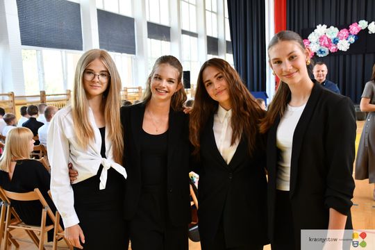 Publiczna Szkoła Podstawowa nr 4 w Krasnymstawie pożegnała absolwentów [GALERIA ZDJĘĆ]