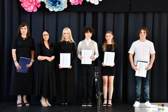 Publiczna Szkoła Podstawowa nr 4 w Krasnymstawie pożegnała absolwentów [GALERIA ZDJĘĆ]