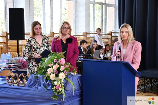 Publiczna Szkoła Podstawowa nr 4 w Krasnymstawie pożegnała absolwentów [GALERIA ZDJĘĆ]