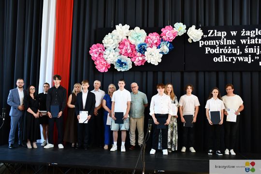 Publiczna Szkoła Podstawowa nr 4 w Krasnymstawie pożegnała absolwentów [GALERIA ZDJĘĆ]