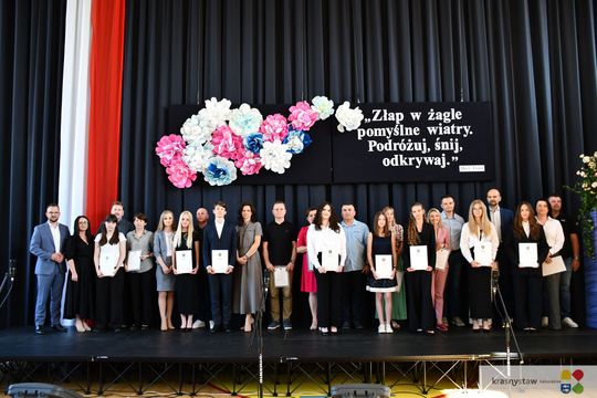 Publiczna Szkoła Podstawowa nr 4 w Krasnymstawie pożegnała absolwentów [GALERIA ZDJĘĆ]