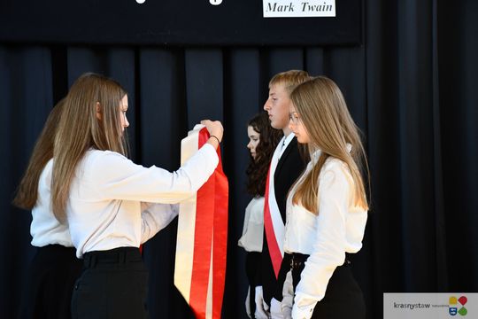 Publiczna Szkoła Podstawowa nr 4 w Krasnymstawie pożegnała absolwentów [GALERIA ZDJĘĆ]