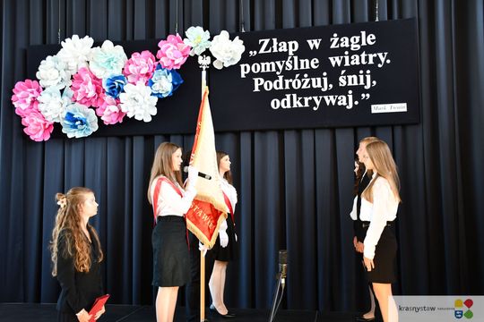Publiczna Szkoła Podstawowa nr 4 w Krasnymstawie pożegnała absolwentów [GALERIA ZDJĘĆ]