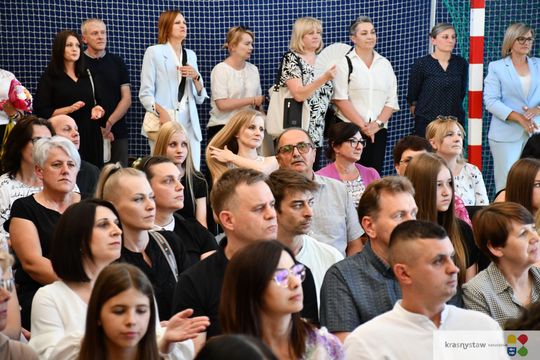 Publiczna Szkoła Podstawowa nr 4 w Krasnymstawie pożegnała absolwentów [GALERIA ZDJĘĆ]