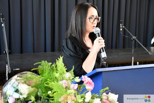 Publiczna Szkoła Podstawowa nr 4 w Krasnymstawie pożegnała absolwentów [GALERIA ZDJĘĆ]