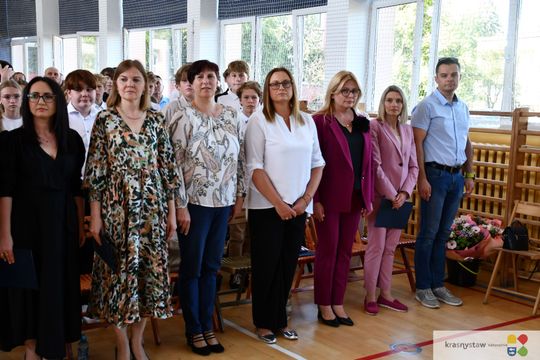 Publiczna Szkoła Podstawowa nr 4 w Krasnymstawie pożegnała absolwentów [GALERIA ZDJĘĆ]