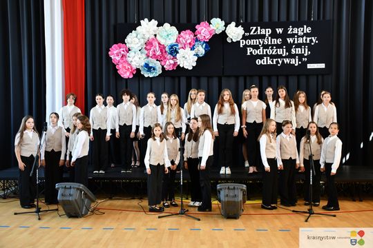 Publiczna Szkoła Podstawowa nr 4 w Krasnymstawie pożegnała absolwentów [GALERIA ZDJĘĆ]