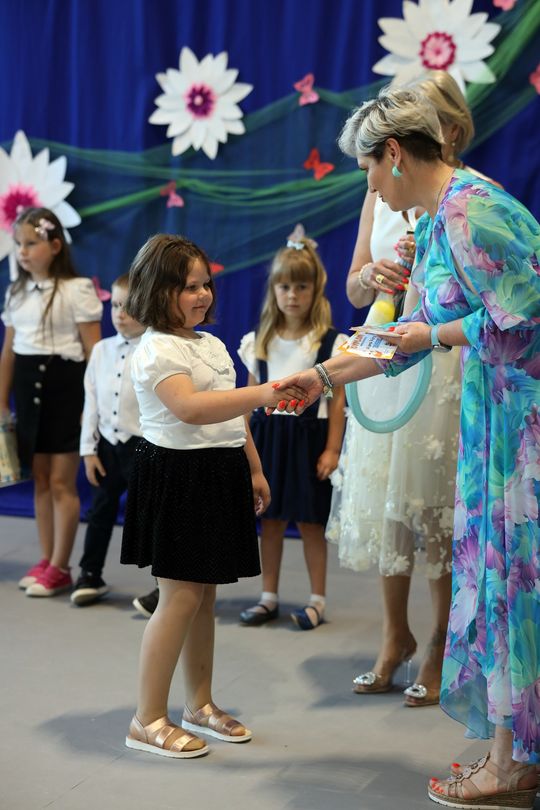 Uroczyste zakończenie roku szkolnego w Szkole Podstawowej w Leśniowicach [GALERIA ZDJĘĆ]