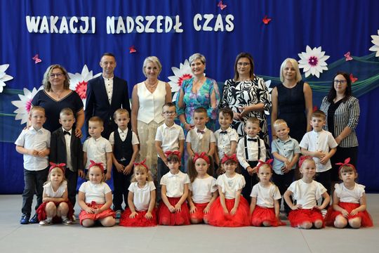 Uroczyste zakończenie roku szkolnego w Szkole Podstawowej w Leśniowicach [GALERIA ZDJĘĆ]