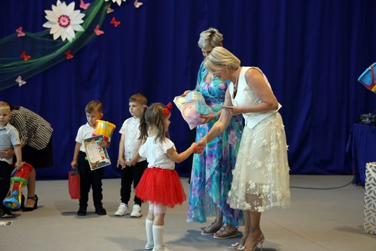 Uroczyste zakończenie roku szkolnego w Szkole Podstawowej w Leśniowicach [GALERIA ZDJĘĆ]