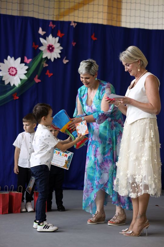 Uroczyste zakończenie roku szkolnego w Szkole Podstawowej w Leśniowicach [GALERIA ZDJĘĆ]