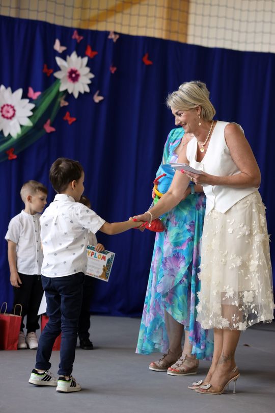 Uroczyste zakończenie roku szkolnego w Szkole Podstawowej w Leśniowicach [GALERIA ZDJĘĆ]