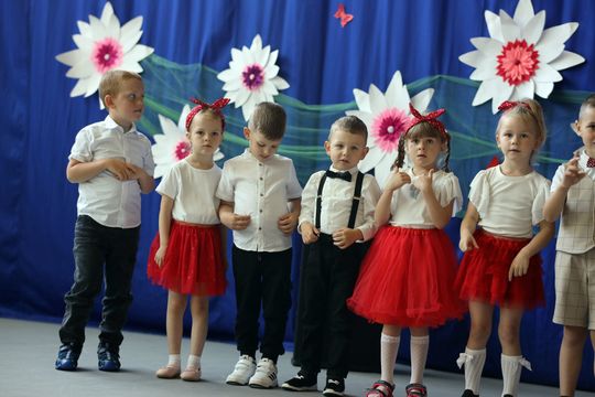 Uroczyste zakończenie roku szkolnego w Szkole Podstawowej w Leśniowicach [GALERIA ZDJĘĆ]