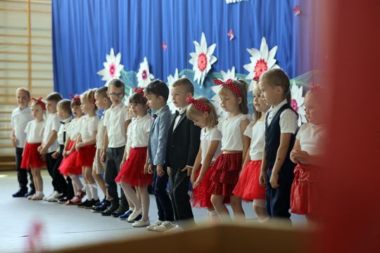 Uroczyste zakończenie roku szkolnego w Szkole Podstawowej w Leśniowicach [GALERIA ZDJĘĆ]