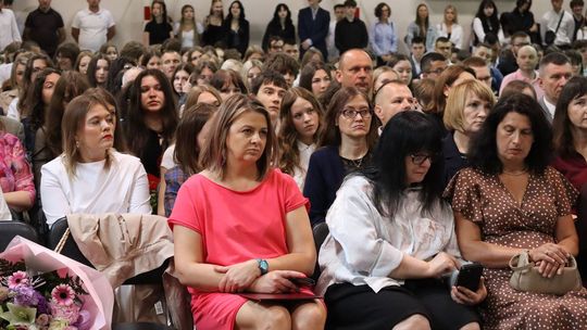 Zakończenie roku szkolnego 2024/2025 w IV LO w Chełmie [ZDJĘCIA]