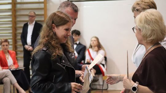 Zakończenie roku szkolnego 2024/2025 w IV LO w Chełmie [ZDJĘCIA]