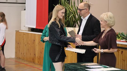 Zakończenie roku szkolnego 2024/2025 w IV LO w Chełmie [ZDJĘCIA]