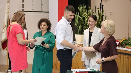 Zakończenie roku szkolnego 2024/2025 w IV LO w Chełmie [ZDJĘCIA]