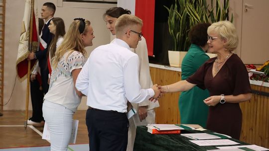Zakończenie roku szkolnego 2024/2025 w IV LO w Chełmie [ZDJĘCIA]