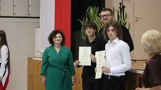 Zakończenie roku szkolnego 2024/2025 w IV LO w Chełmie [ZDJĘCIA]