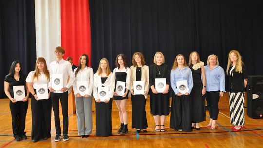 Zakończenie roku szkolnego 2024/25 w I Liceum Ogólnokształcącym w Chełmie [GALERIA ZDJĘĆ]