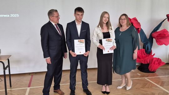 Zakończenie roku szkolnego 2024/25 w II Liceum Ogólnokształcącym w Chełmie [GALERIA ZDJĘĆ]