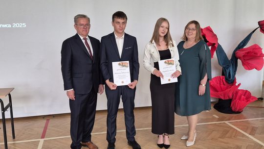 Zakończenie roku szkolnego 2024/25 w II Liceum Ogólnokształcącym w Chełmie [GALERIA ZDJĘĆ]