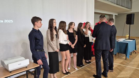 Zakończenie roku szkolnego 2024/25 w II Liceum Ogólnokształcącym w Chełmie [GALERIA ZDJĘĆ]