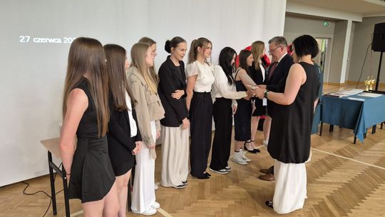 Zakończenie roku szkolnego 2024/25 w II Liceum Ogólnokształcącym w Chełmie [GALERIA ZDJĘĆ]