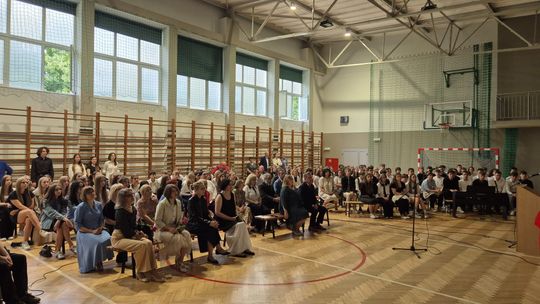 Zakończenie roku szkolnego 2024/25 w II Liceum Ogólnokształcącym w Chełmie [GALERIA ZDJĘĆ]