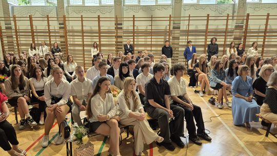 Zakończenie roku szkolnego 2024/25 w II Liceum Ogólnokształcącym w Chełmie [GALERIA ZDJĘĆ]