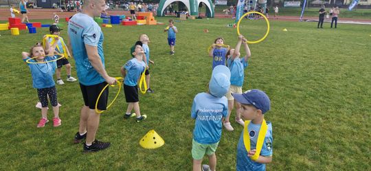 Chełm. Wielki Finał Akademii Sportu AS na stadionie przy II LO! Dużo zabawy i radości! [GALERIA ZDJĘĆ]