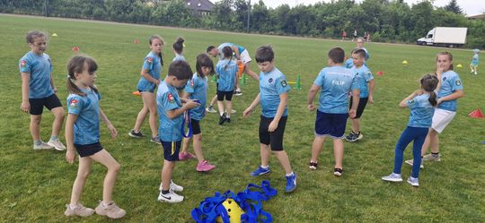 Chełm. Wielki Finał Akademii Sportu AS na stadionie przy II LO! Dużo zabawy i radości! [GALERIA ZDJĘĆ]