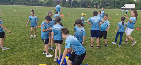 Chełm. Wielki Finał Akademii Sportu AS na stadionie przy II LO! Dużo zabawy i radości! [GALERIA ZDJĘĆ]