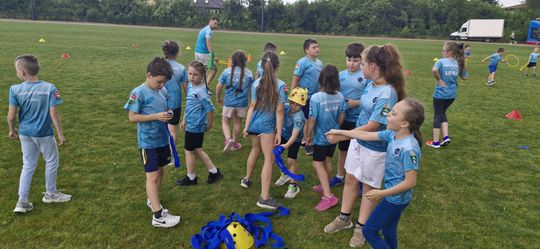 Chełm. Wielki Finał Akademii Sportu AS na stadionie przy II LO! Dużo zabawy i radości! [GALERIA ZDJĘĆ]