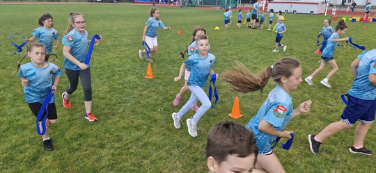 Chełm. Wielki Finał Akademii Sportu AS na stadionie przy II LO! Dużo zabawy i radości! [GALERIA ZDJĘĆ]