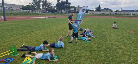 Chełm. Wielki Finał Akademii Sportu AS na stadionie przy II LO! Dużo zabawy i radości! [GALERIA ZDJĘĆ]