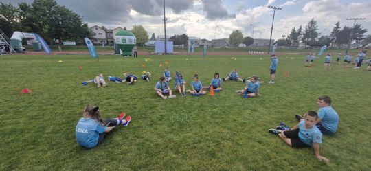 Chełm. Wielki Finał Akademii Sportu AS na stadionie przy II LO! Dużo zabawy i radości! [GALERIA ZDJĘĆ]