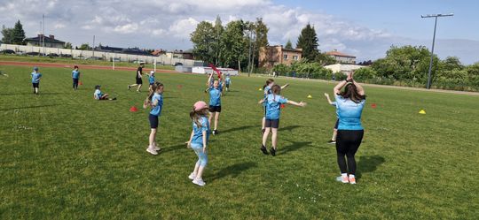 Chełm. Wielki Finał Akademii Sportu AS na stadionie przy II LO! Dużo zabawy i radości! [GALERIA ZDJĘĆ]