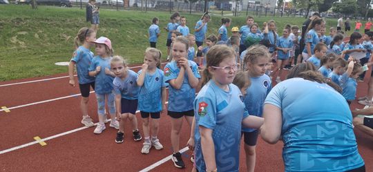 Chełm. Wielki Finał Akademii Sportu AS na stadionie przy II LO! Dużo zabawy i radości! [GALERIA ZDJĘĆ]